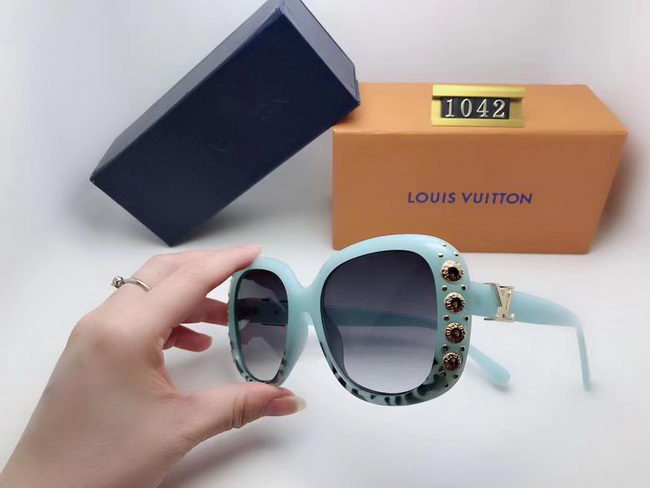 Louis Vuitton Sunglasses AAA+ ID:20220503-143